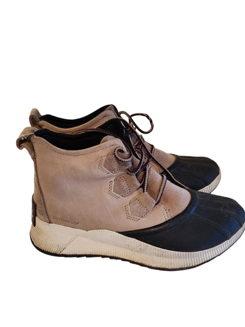 Sorel Out n About III Classic Waterproof Boot Women's size 7